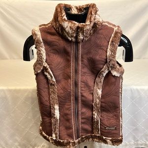 Ariat reversible vest. Size XS